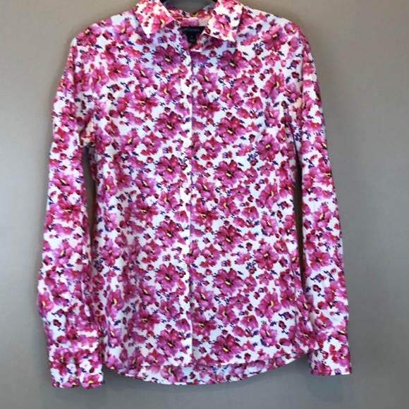 Lands' End Tops - 🔥3 for 20🔥 Land’s End Pink Floral Shirt